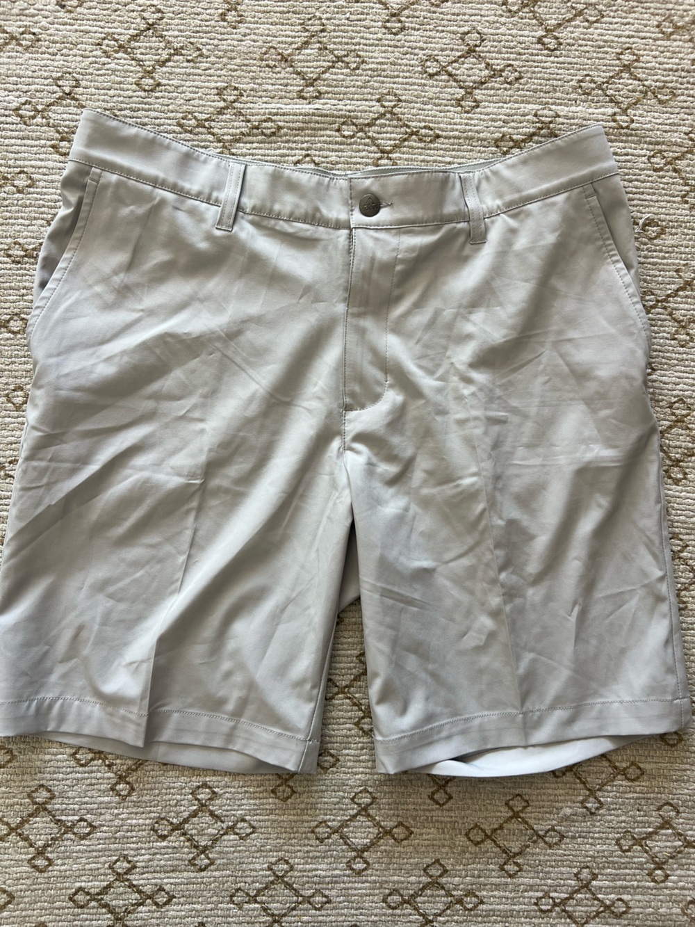 ADIDAS Ultimate 365 Lightweight Golf Shorts Men's Size 34 Light Gray 8.5" inseam